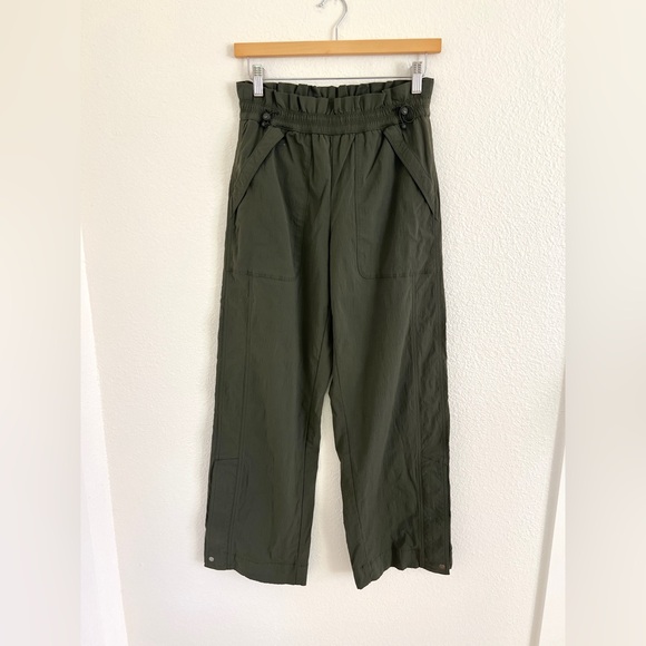 ATHLETA trekkie pants olive green athleisure joggers / size 2 - Picture 2 of 9